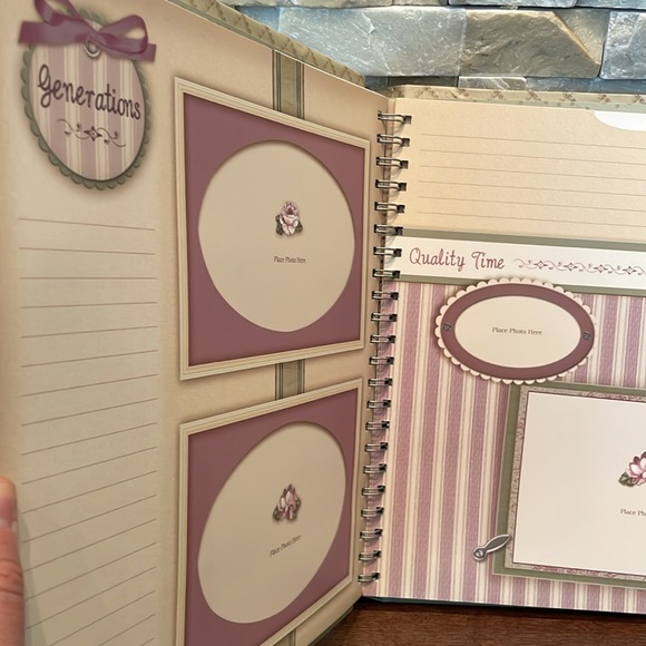 Grandmother scrapbook - Picture 4 of 6